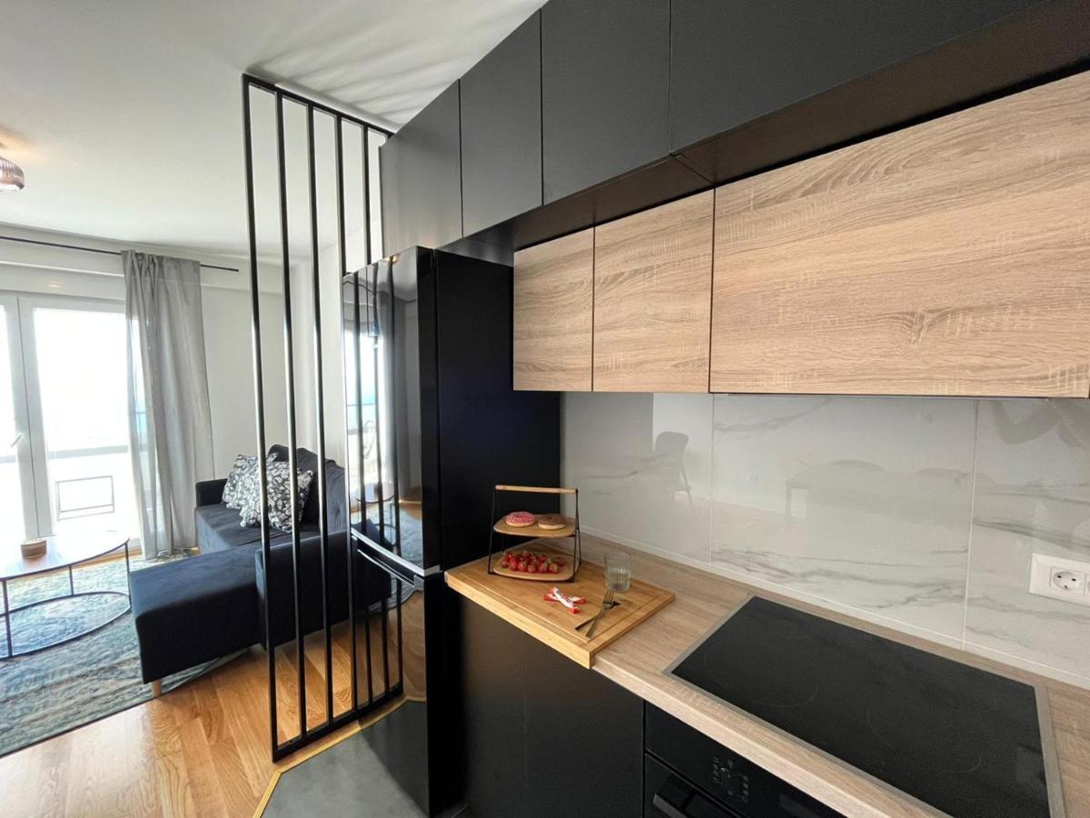 J&m Apartment